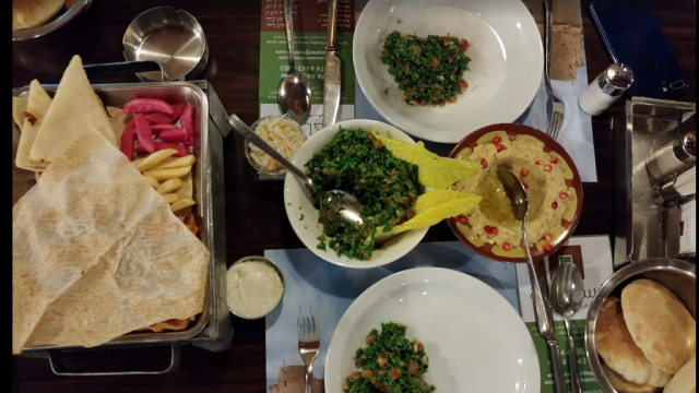 مطعم الساحة في الدوحة ( الاسعار + المنيو + الموقع )