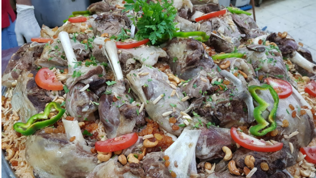 مطعم أرزة لبنان في الدوحة  ( الاسعار + المنيو + الموقع )